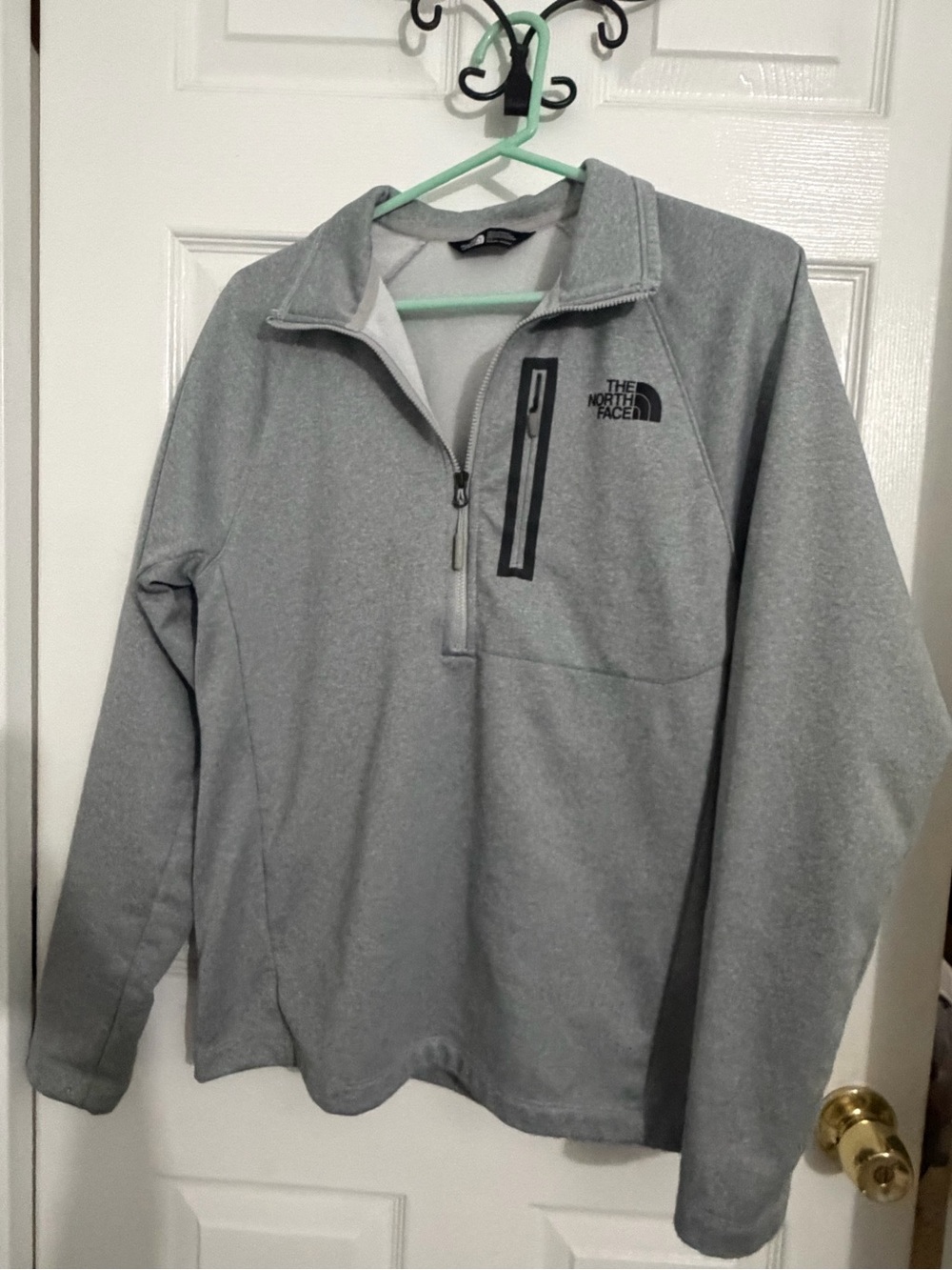 The North Face Men’s Light Gray Half Zip Pullover